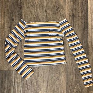 Long sleeved crop top with stripes (tight fitted).